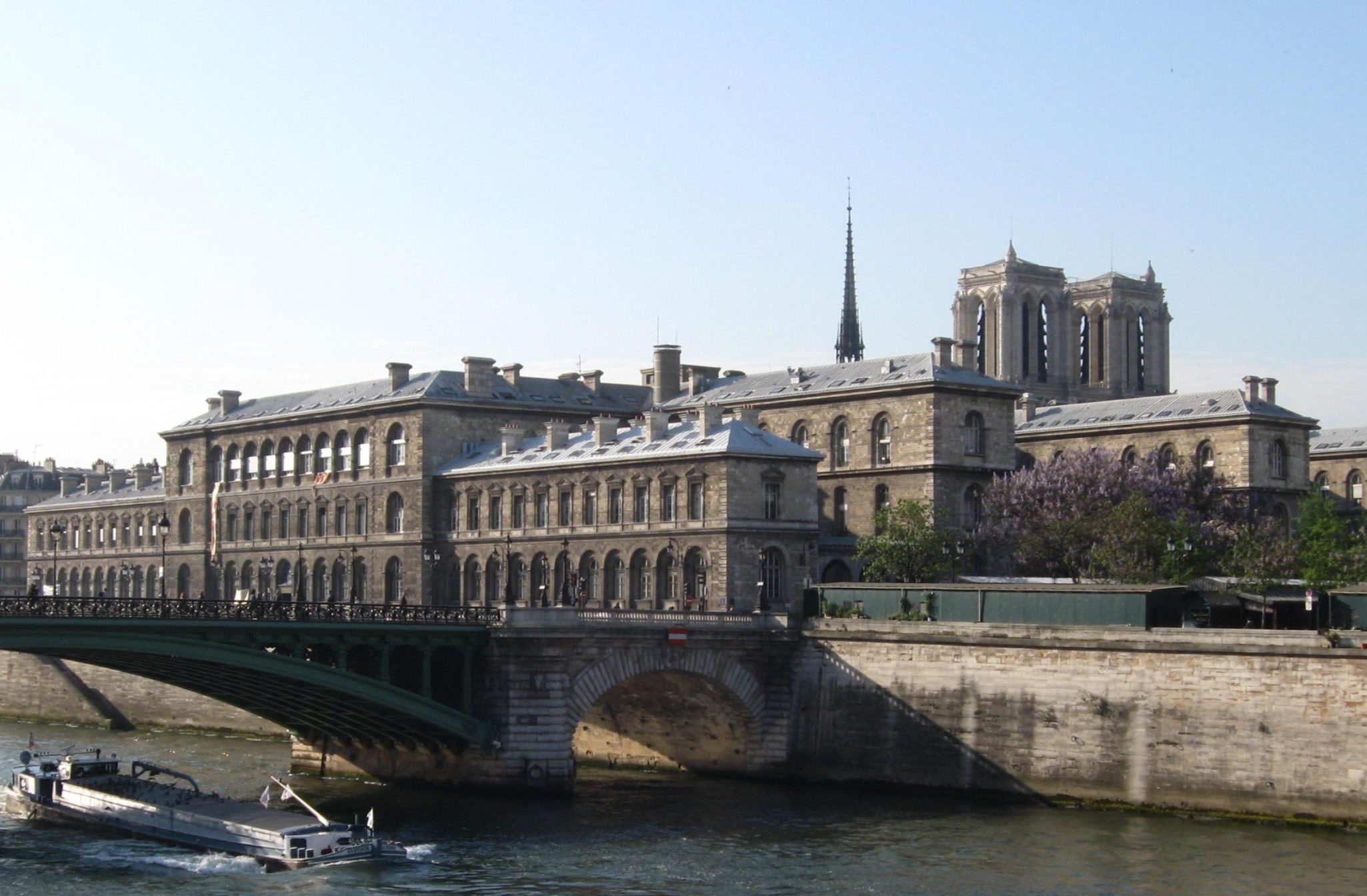 Project Management for the transformation of the Hospital HotelDieu