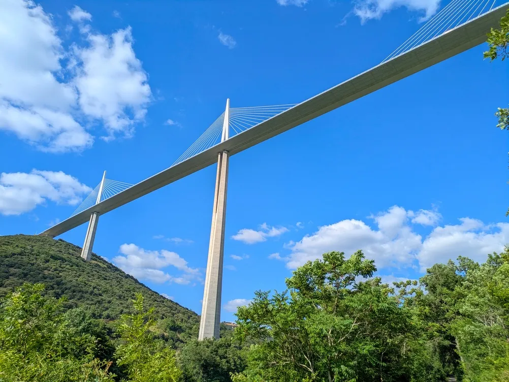 themillauviaductalargecable-stayedbridgespansacrossa-2