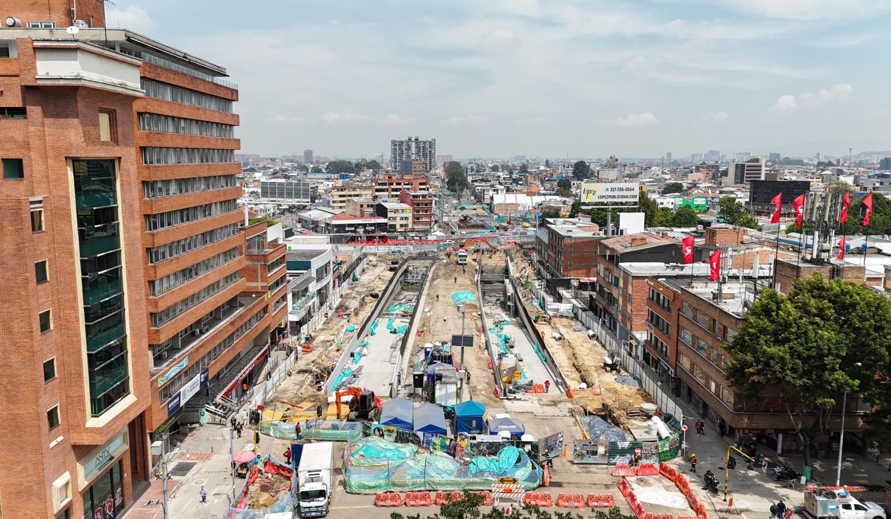 Vue des travaux pour réaliser le métro de Bogota